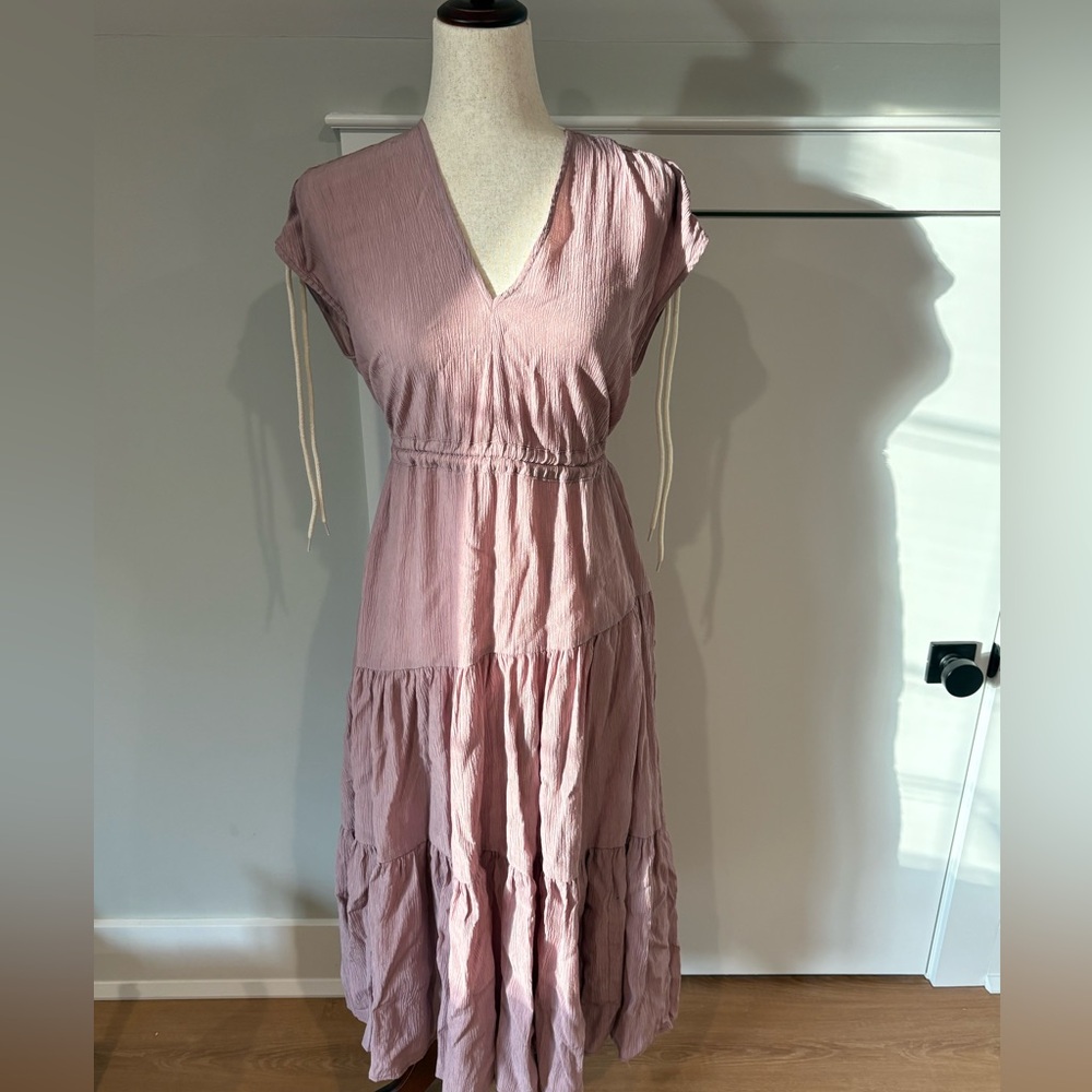 Soft Mauve Tiered V-Neck Women's Dress size medium